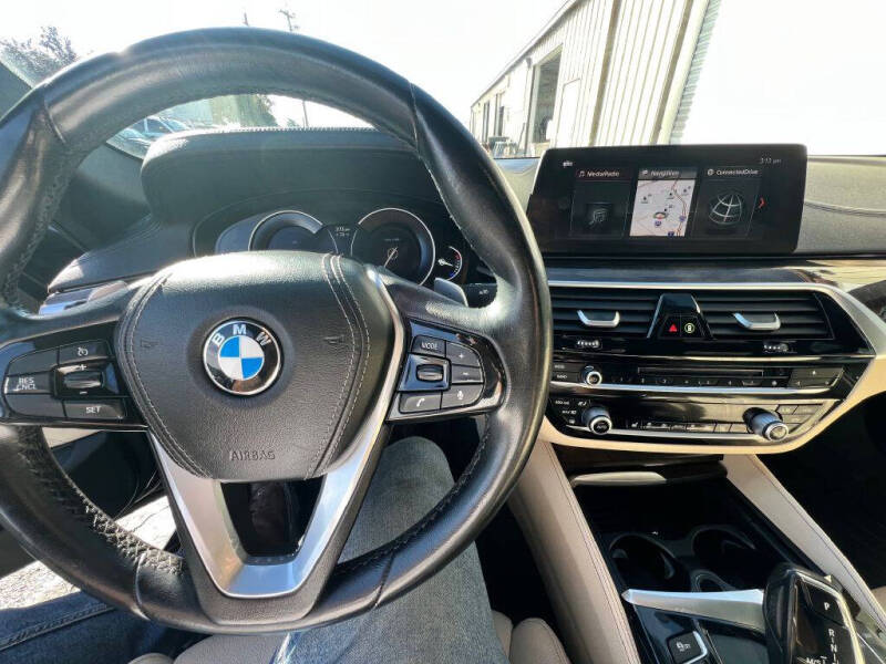 2018 BMW 5 Series 530i