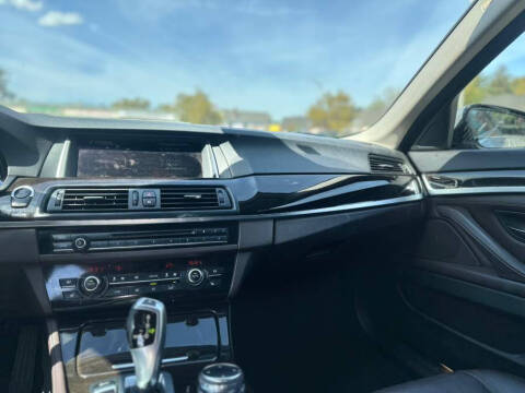 2015 BMW 5 Series 528i xDrive