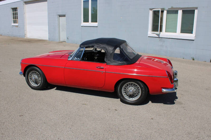 1967 MG B