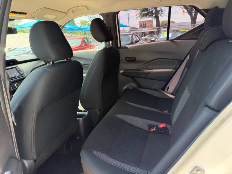 2020 Nissan Kicks S