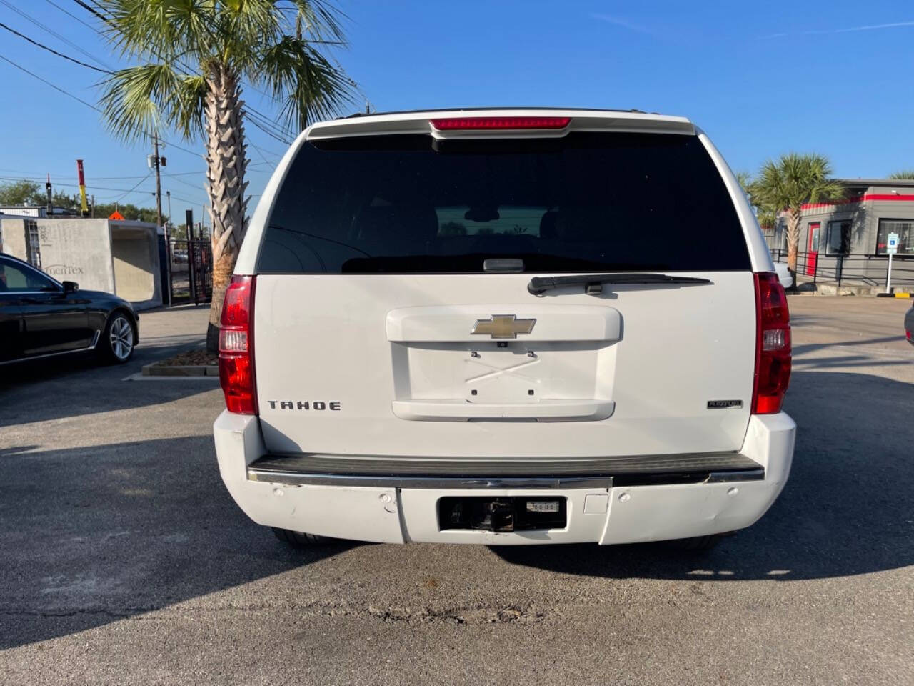 2011 Chevrolet Tahoe for sale at SMART CHOICE AUTO in Pasadena, TX