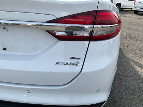 2017 Ford Fusion Hybrid SE