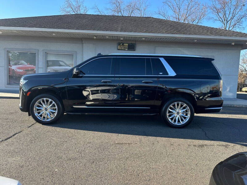 2022 Cadillac Escalade ESV Premium Luxury