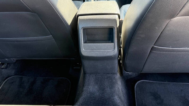 2017 Volkswagen Passat 1.8T R-Line