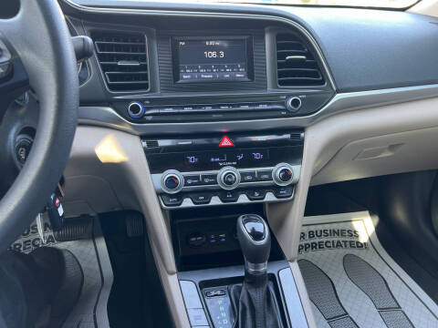 2020 Hyundai Elantra SE