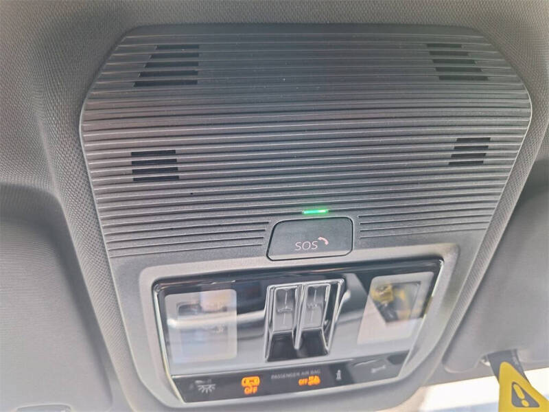 2026 Volkswagen Atlas Cross Sport SEL R-Line Black 4Motion