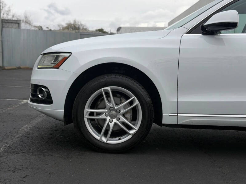 2016 Audi Q5 2.0T quattro Premium Plus