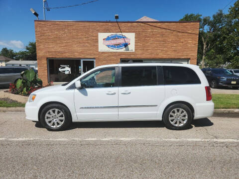 2016 Chrysler Town and Country for sale at Eyler Auto Center Inc. in Rushville IL