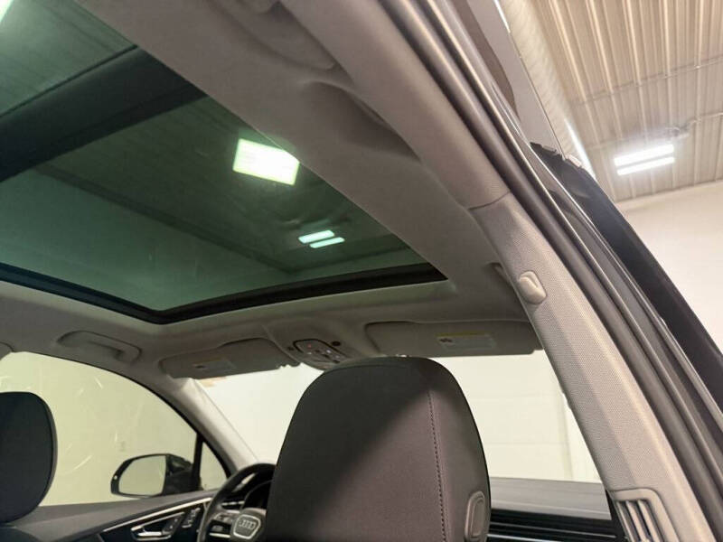 2023 Audi Q7 quattro Premium 45 TFSI