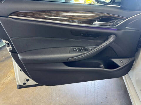 2018 BMW 5 Series 530i