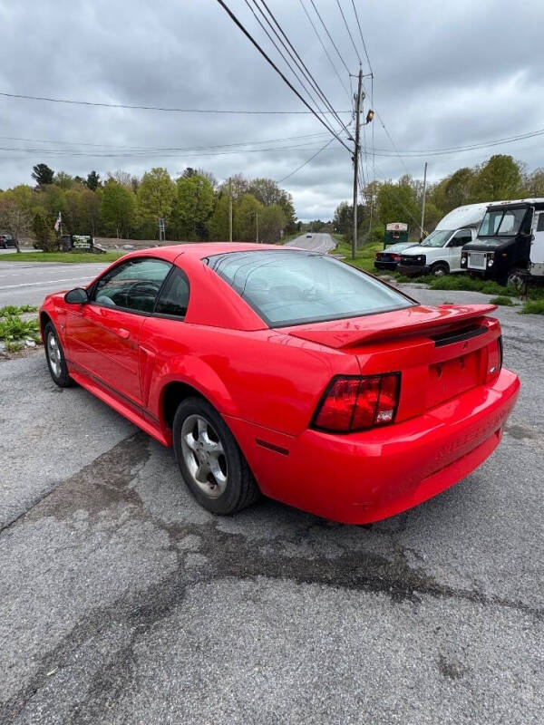 2000 Ford Mustang