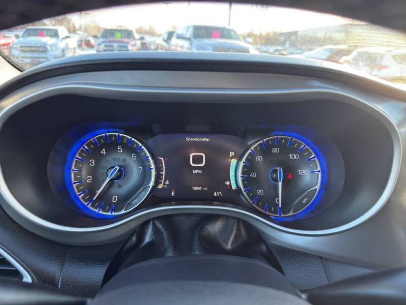 2025 Chrysler Voyager LX