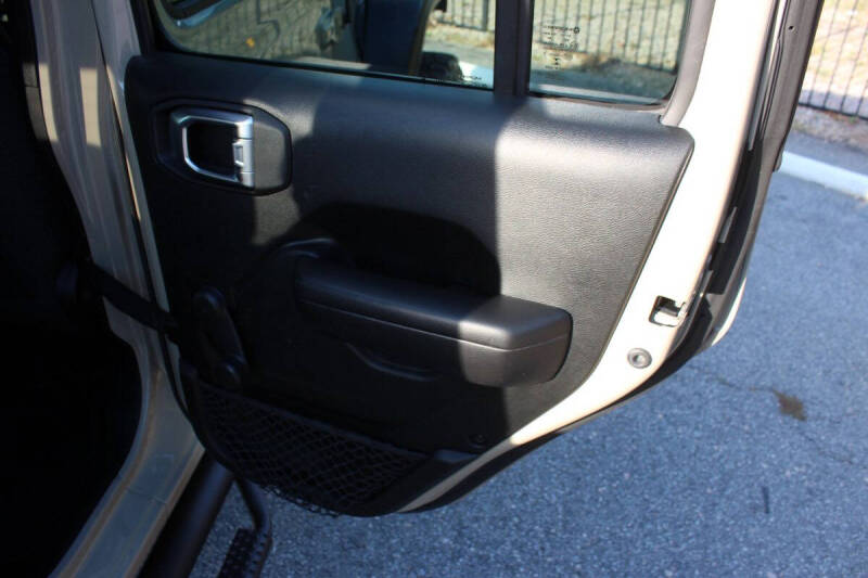 2020 Jeep Gladiator Sport