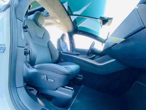 2023 Tesla Model X Standard Range