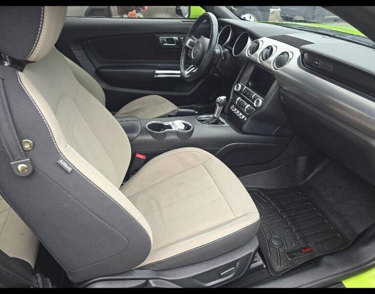 2020 Ford Mustang EcoBoost