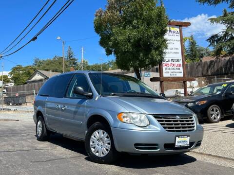 2006 Chrysler Town and Country for sale at Sierra Auto Sales Inc in Auburn CA