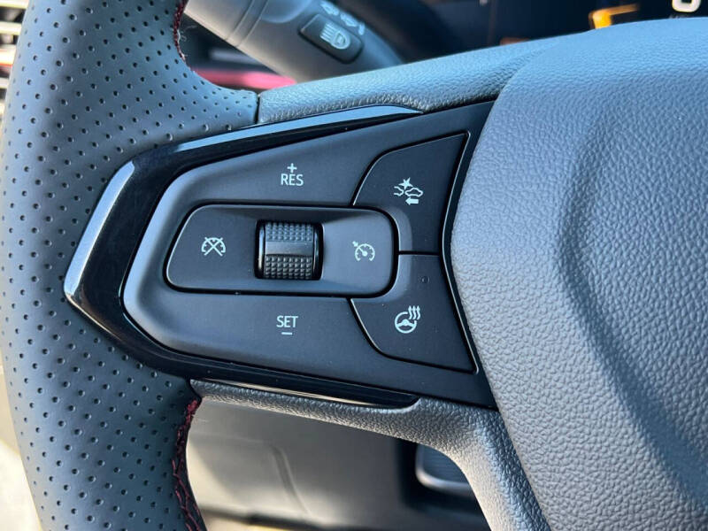 2025 Chevrolet Trax RS