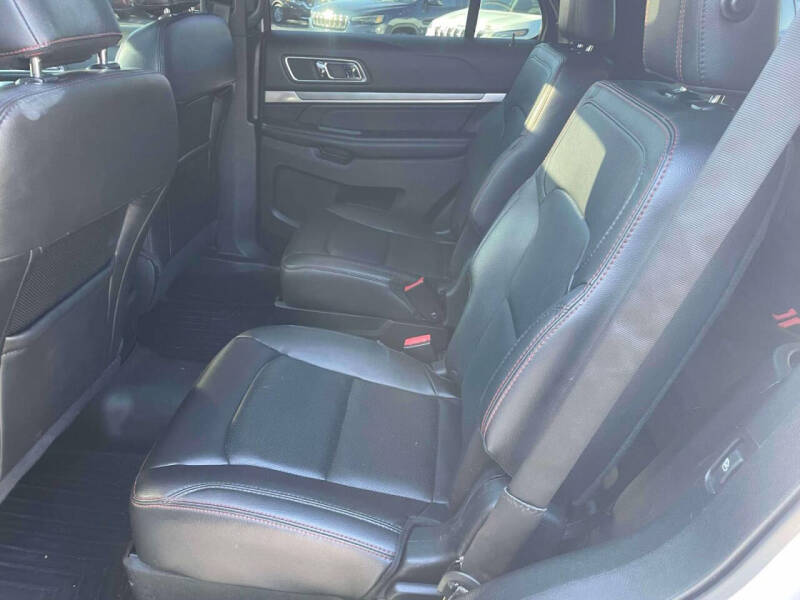 2018 Ford Explorer Sport