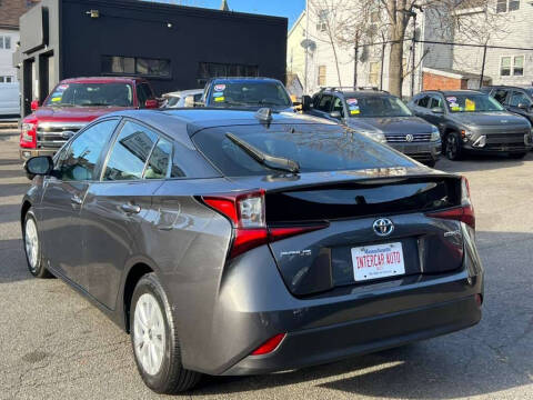 2022 Toyota Prius LE
