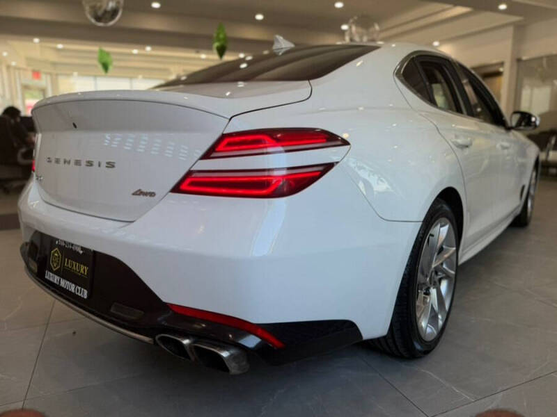 2022 Genesis G70 2.0T