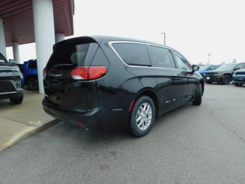 2026 Chrysler Voyager LX