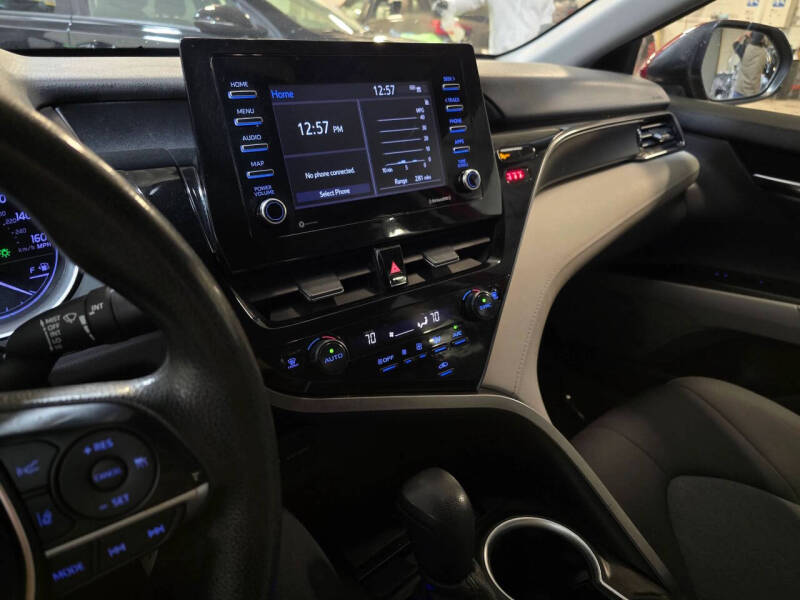 2022 Toyota Camry LE