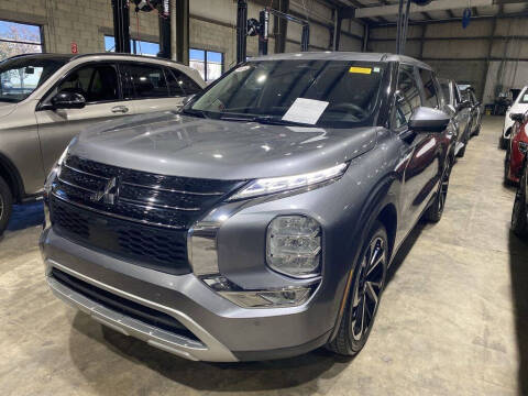 2022 Mitsubishi Outlander SE