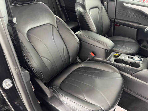 2025 Ford Escape Platinum