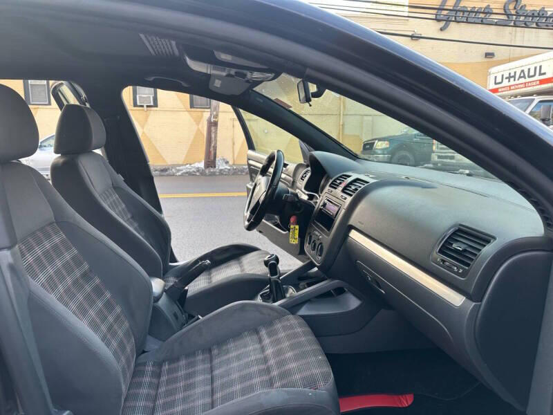 2005 Nissan Pathfinder SE