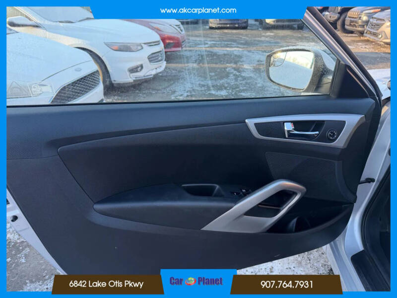 2016 Hyundai Veloster