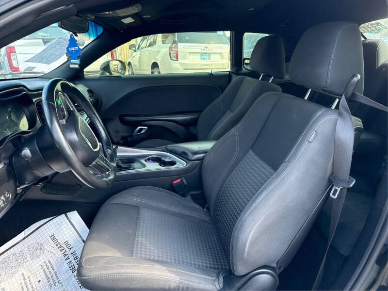 2019 Dodge Challenger SXT