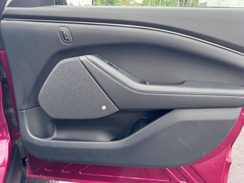 2025 Ford Mustang Mach-E Premium