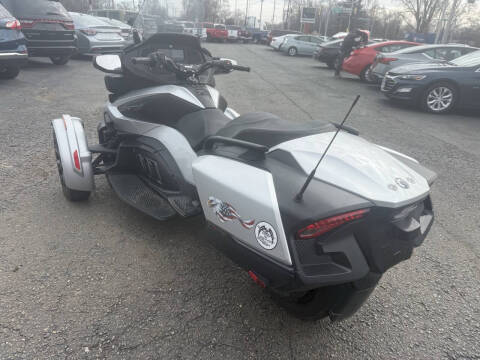 2023 Can-Am Spyder RT