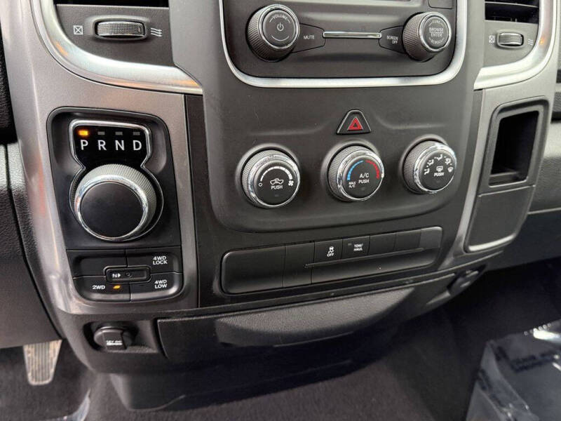 2024 RAM 1500 Classic SLT