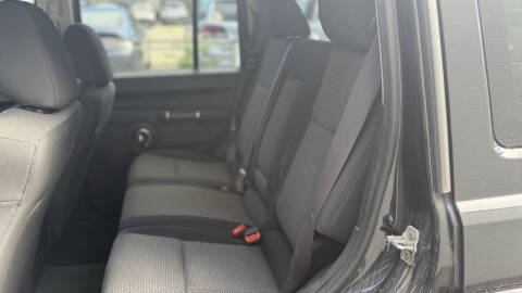 2009 Jeep Commander Sport