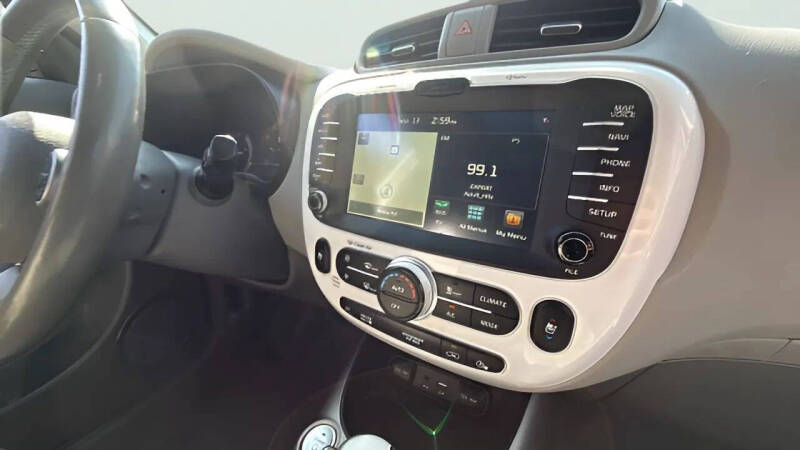 2016 Kia Soul EV +