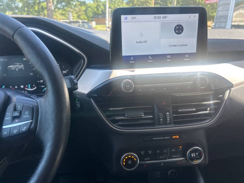 2020 Ford Escape SEL