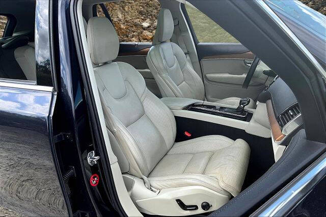 2019 Volvo XC90 T6 Inscription