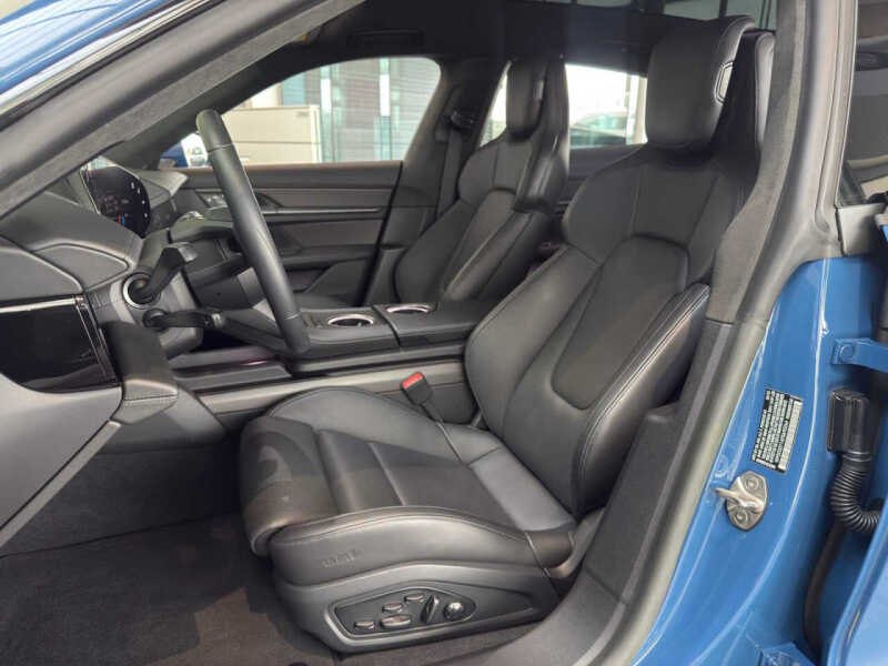 2023 Porsche Taycan GTS Sport Turismo