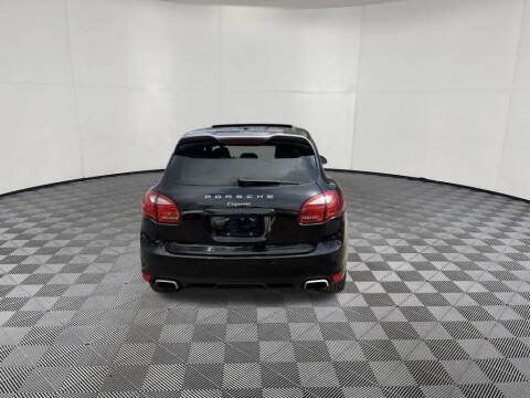 2014 Porsche Cayenne Platinum