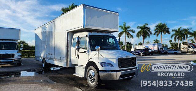 2023 Freightliner M2 106