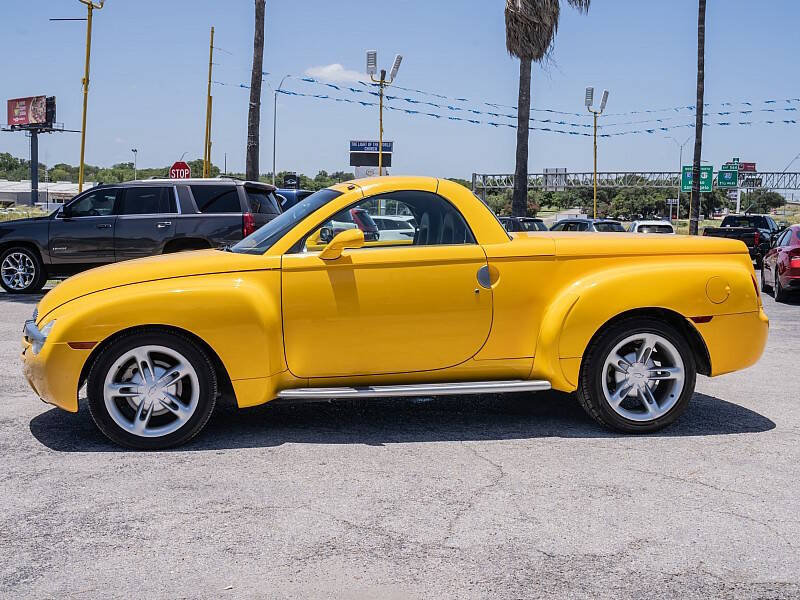 2004 Chevrolet SSR LS