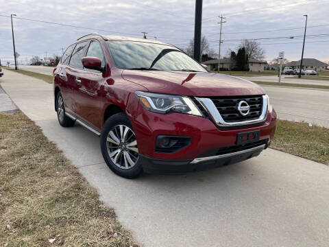 2017 Nissan Pathfinder for sale at Wyss Auto in Oak Creek WI