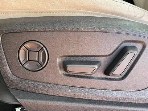 2019 Audi e-tron quattro Premium Plus