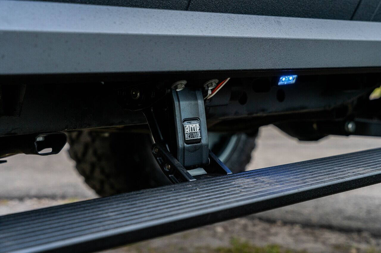 2023 JEEP Gladiator Pickup - $164,999