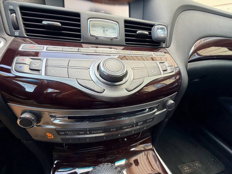 2015 Infiniti Q70 3.7