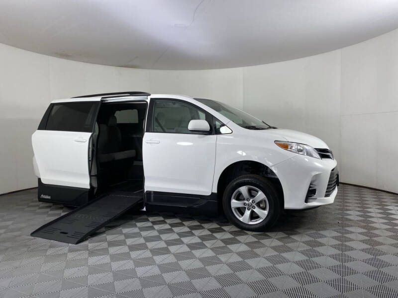 2020 Toyota Sienna for sale at AMS Vans in Tucker GA