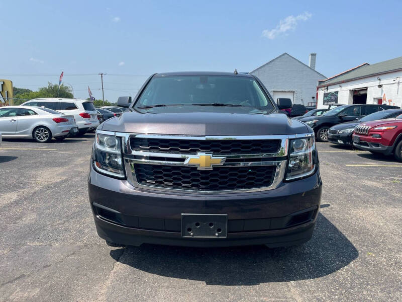 2015 Chevrolet Tahoe LS photo 2