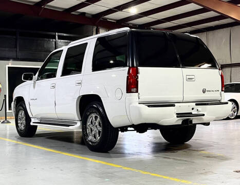 2000 Cadillac Escalade