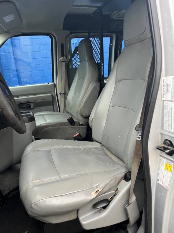 2011 Ford E-Series E-250